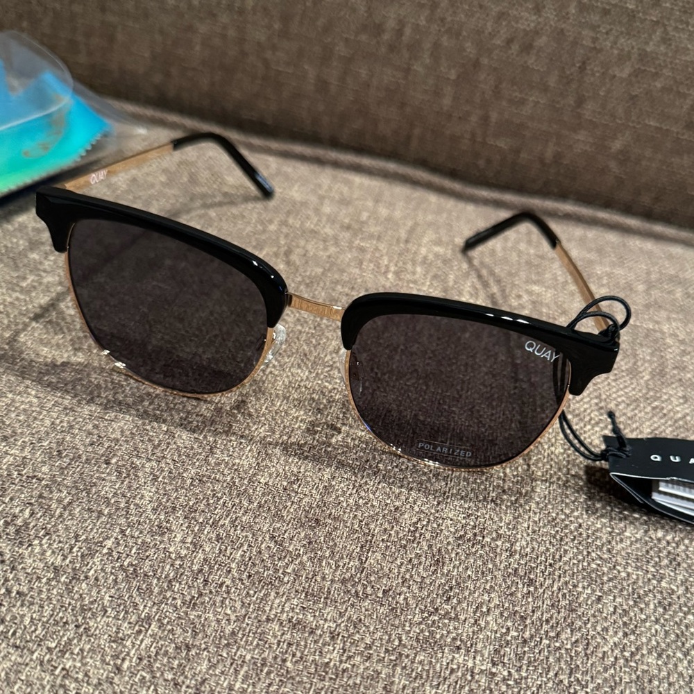 Brand new Quay polarized sunglasses.
